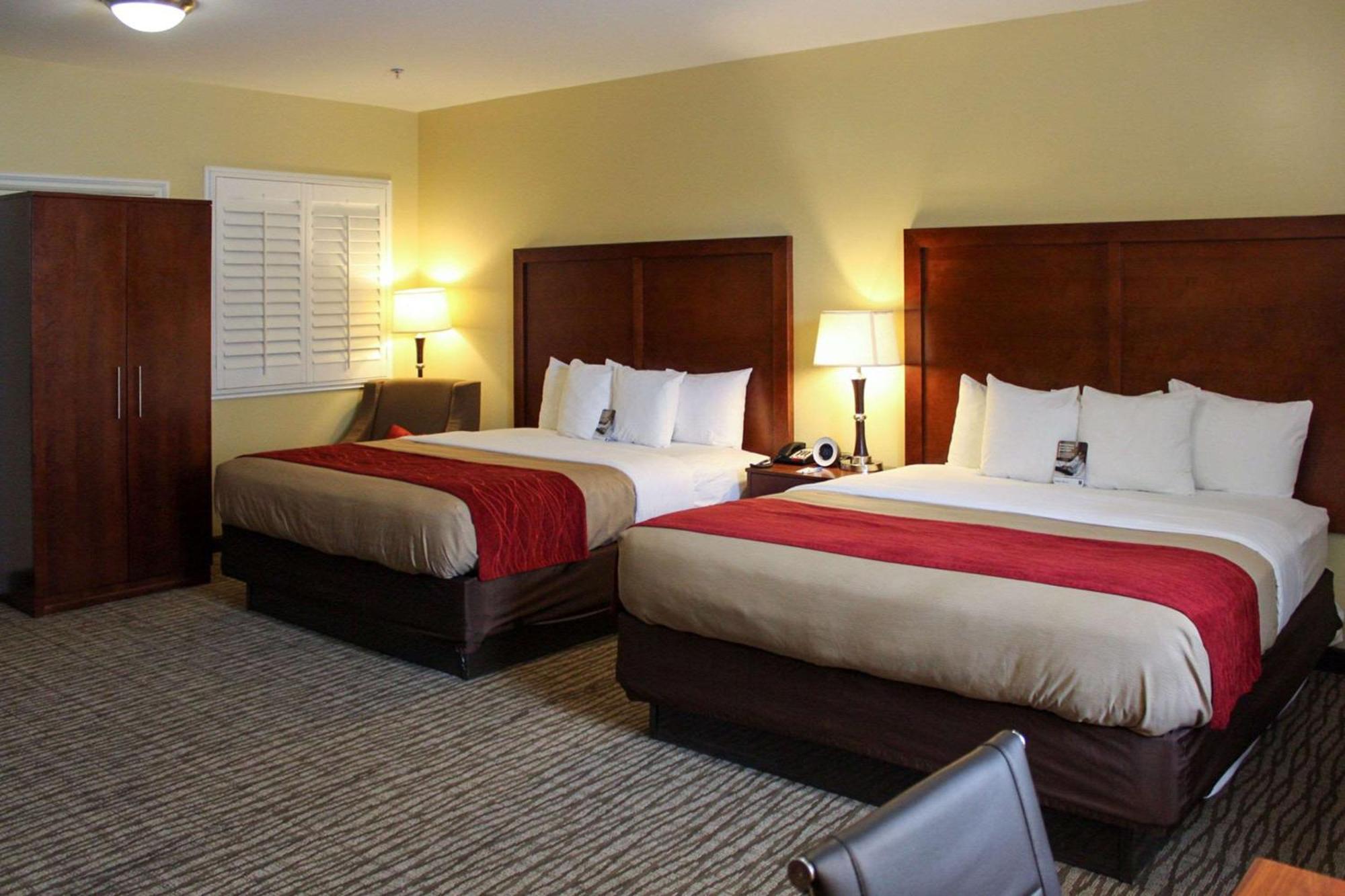 Comfort Inn Pomona Near Fairplex מראה חיצוני תמונה